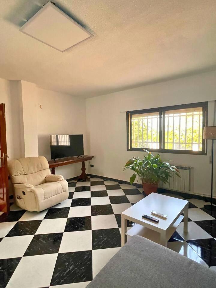 הוילה Casa Con Jardin En Ogíjares מראה חיצוני תמונה
